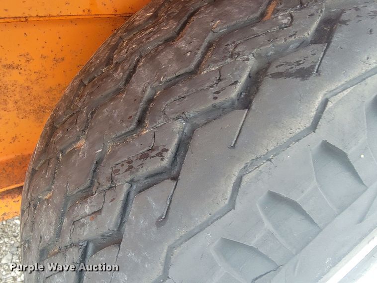 image for item JL9439 1994 True Line B18318P  equipment trailer