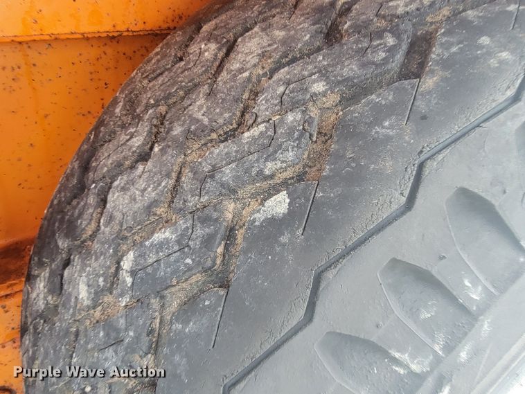 image for item JL9439 1994 True Line B18318P  equipment trailer