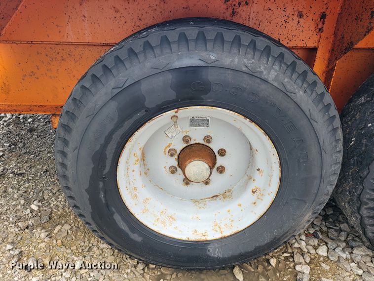 image for item JL9439 1994 True Line B18318P  equipment trailer