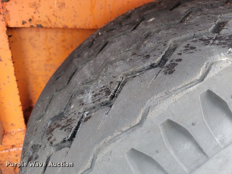 image for item JL9439 1994 True Line B18318P  equipment trailer