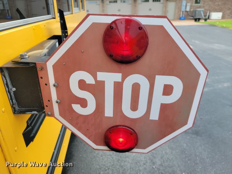 image for item JL9442 1995 Chevrolet G30  school bus