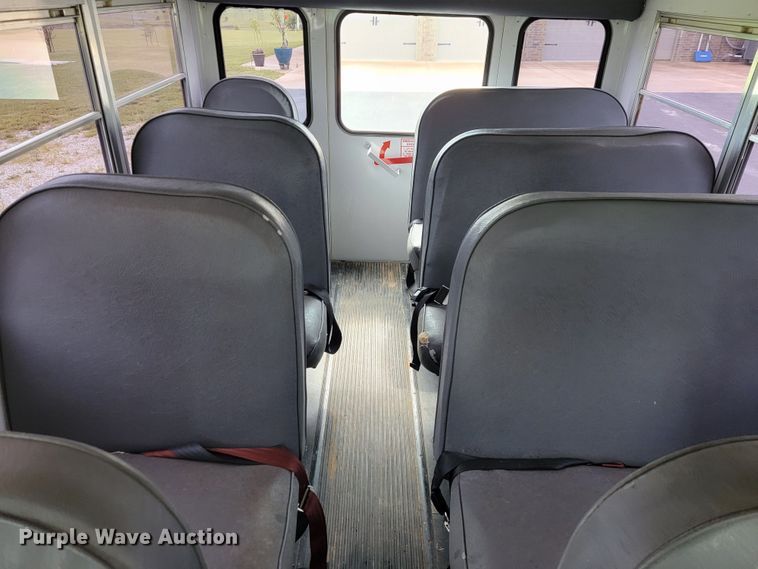 image for item JL9442 1995 Chevrolet G30  school bus