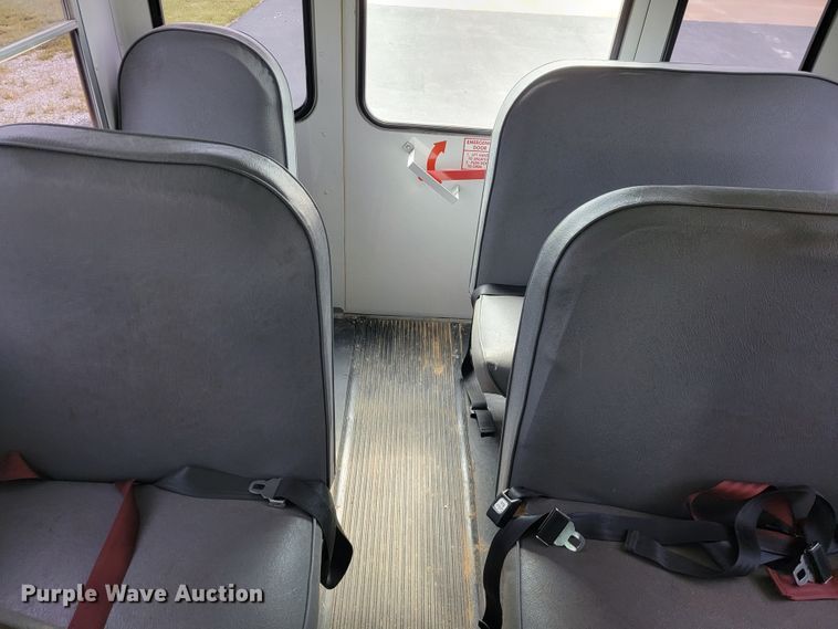 image for item JL9442 1995 Chevrolet G30  school bus