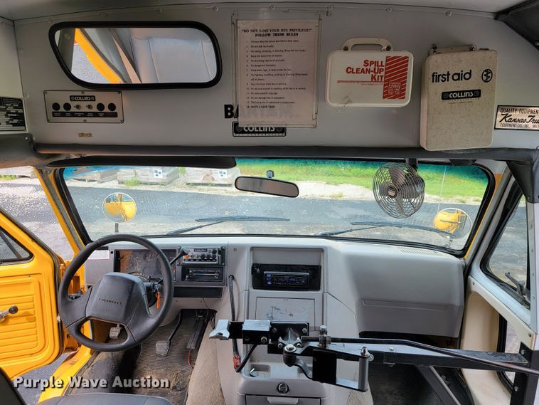 image for item JL9442 1995 Chevrolet G30  school bus