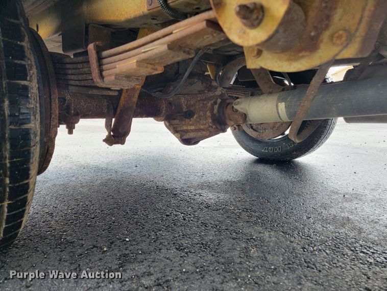 image for item JL9442 1995 Chevrolet G30  school bus