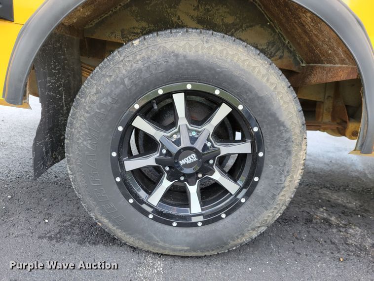 image for item JL9442 1995 Chevrolet G30  school bus