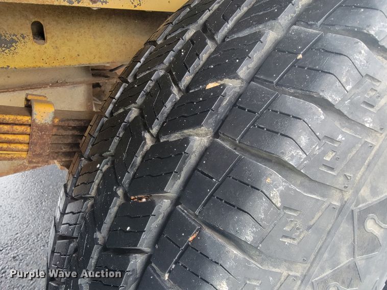 image for item JL9442 1995 Chevrolet G30  school bus