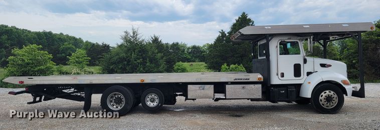 image for item JL9443 2007 Peterbilt 335  rollback truck