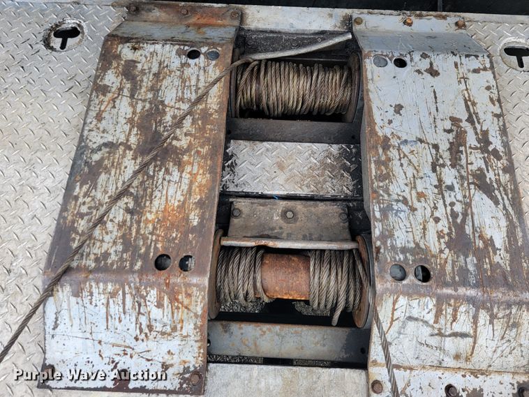 image for item JL9443 2007 Peterbilt 335  rollback truck