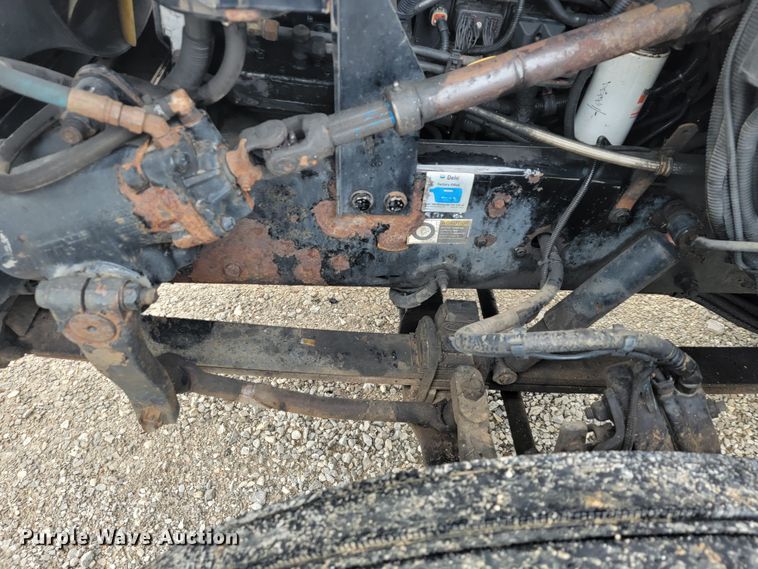 image for item JL9443 2007 Peterbilt 335  rollback truck