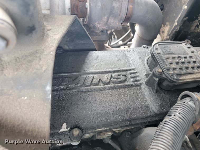 image for item JL9443 2007 Peterbilt 335  rollback truck