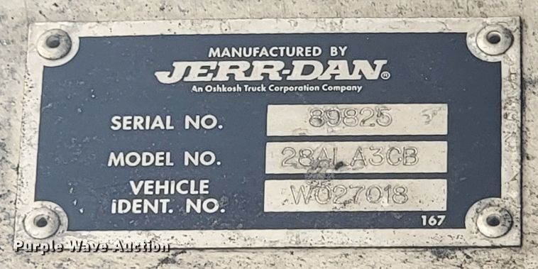 image for item JL9443 2007 Peterbilt 335  rollback truck