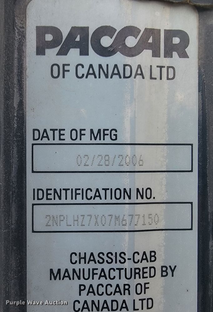 image for item JL9443 2007 Peterbilt 335  rollback truck