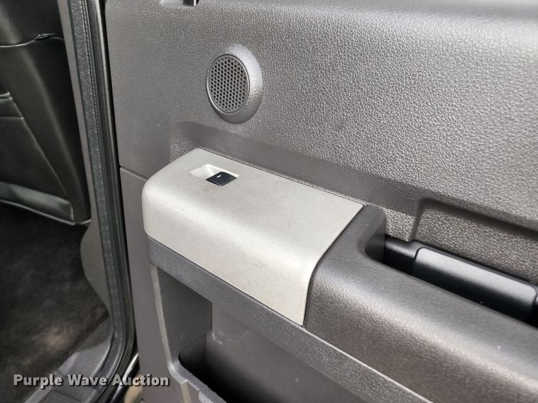 image for item JM9033 2015 Ford F250 Super Duty Lariat  Crew Cab pickup truck