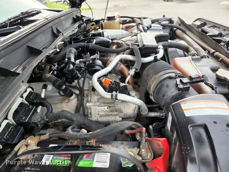 image for item JM9033 2015 Ford F250 Super Duty Lariat  Crew Cab pickup truck