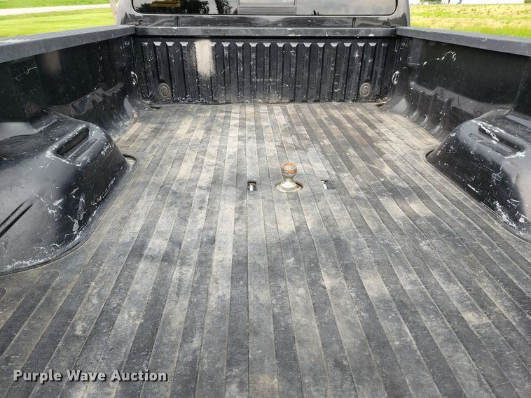 image for item JM9033 2015 Ford F250 Super Duty Lariat  Crew Cab pickup truck