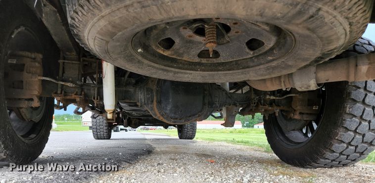 image for item JM9033 2015 Ford F250 Super Duty Lariat  Crew Cab pickup truck