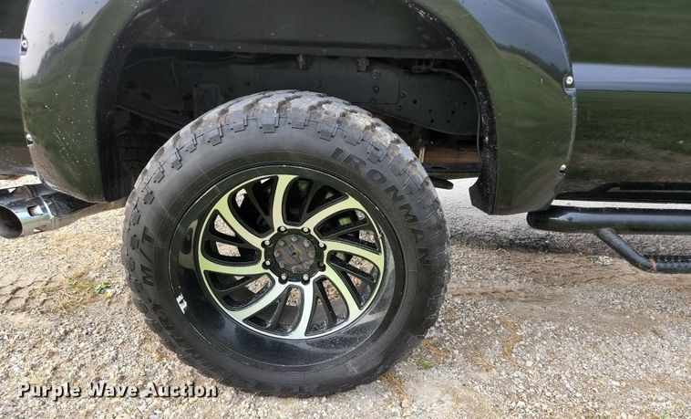 image for item JM9033 2015 Ford F250 Super Duty Lariat  Crew Cab pickup truck