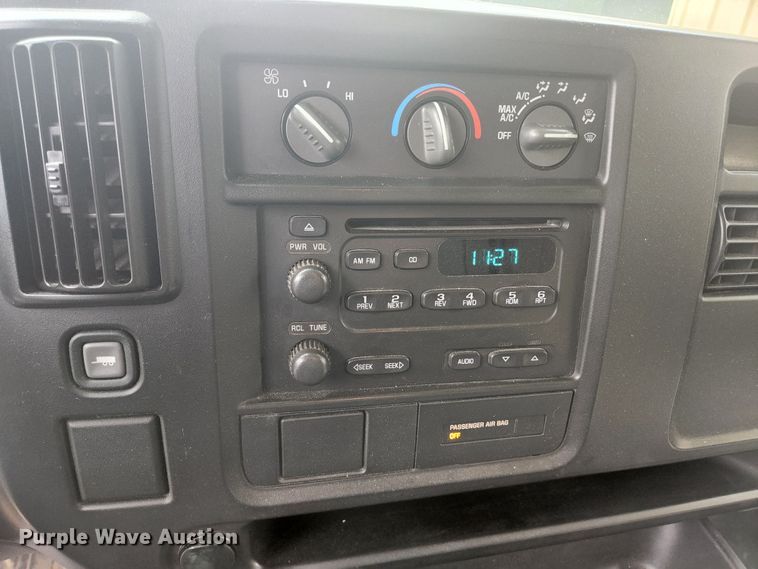 image for item JM9075 2006  Chevrolet Express 1500  van