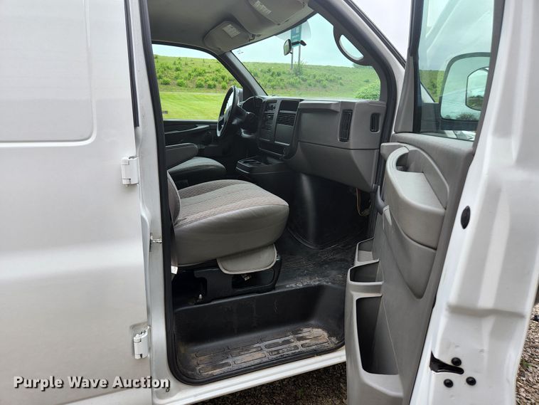 image for item JM9075 2006  Chevrolet Express 1500  van