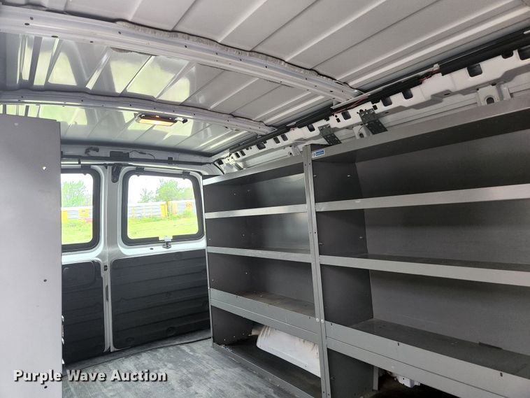 image for item JM9075 2006  Chevrolet Express 1500  van