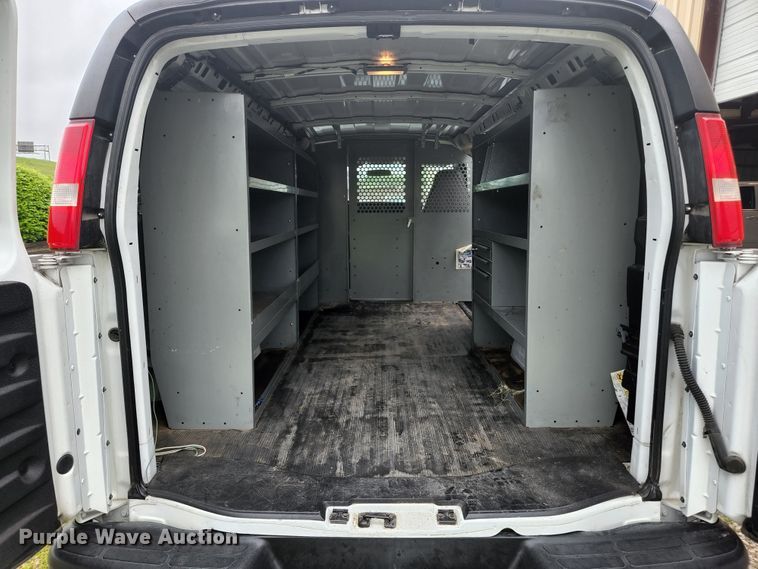 image for item JM9075 2006  Chevrolet Express 1500  van