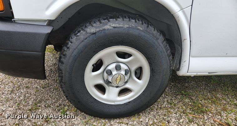 image for item JM9075 2006  Chevrolet Express 1500  van