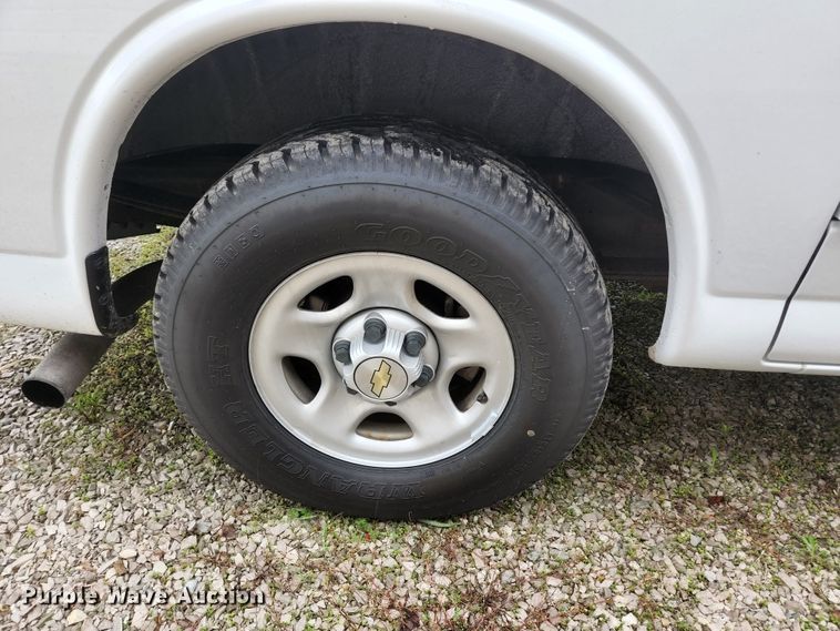 image for item JM9075 2006  Chevrolet Express 1500  van