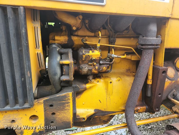 image for item JM9076 1975 John Deere 300  tractor