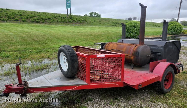 image for item JM9080 Smoker trailer
