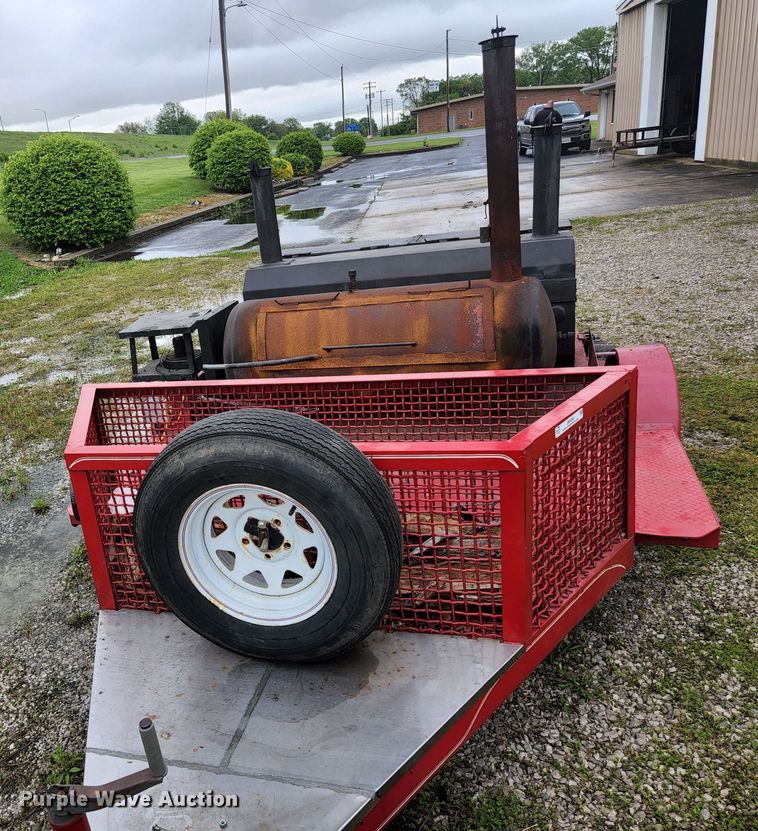 image for item JM9080 Smoker trailer