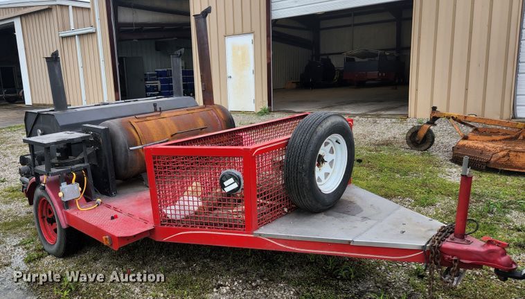 image for item JM9080 Smoker trailer