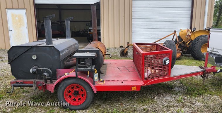 image for item JM9080 Smoker trailer