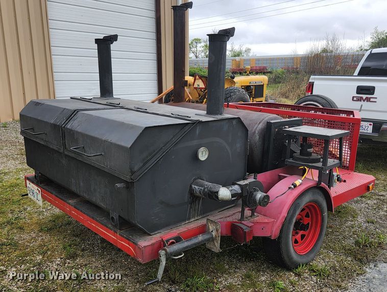 image for item JM9080 Smoker trailer