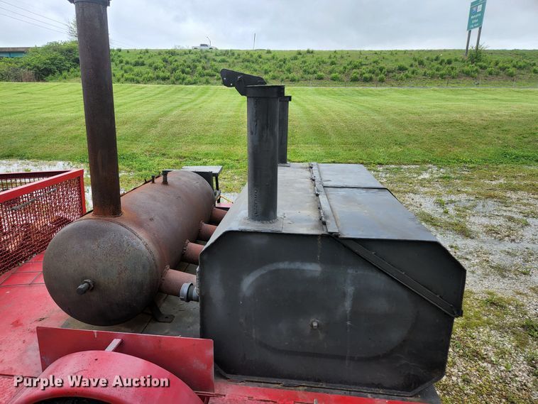 image for item JM9080 Smoker trailer