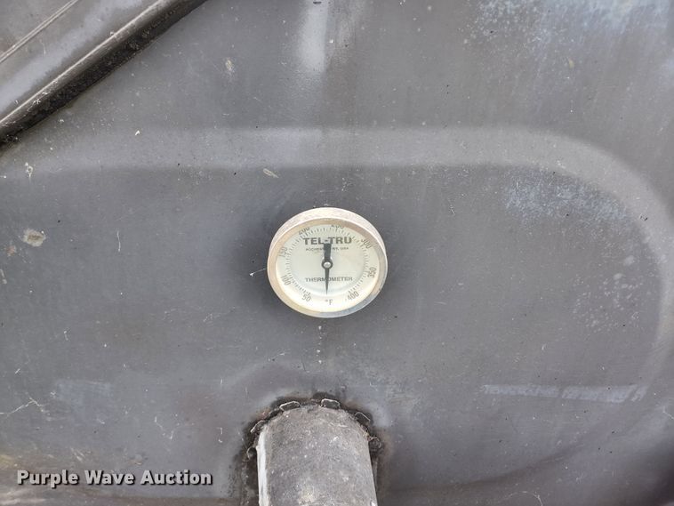 image for item JM9080 Smoker trailer