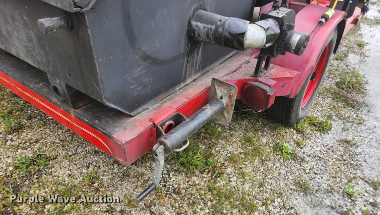 image for item JM9080 Smoker trailer