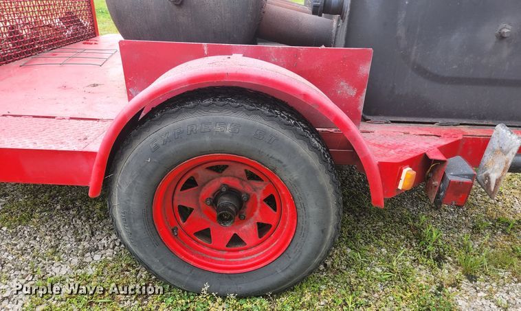 image for item JM9080 Smoker trailer
