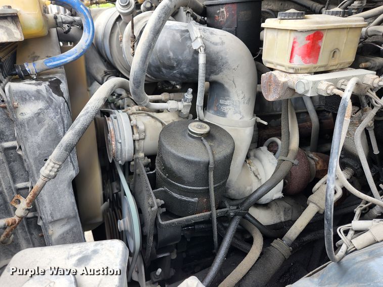 image for item JM9085 1990 Ford F600  flatbed truck