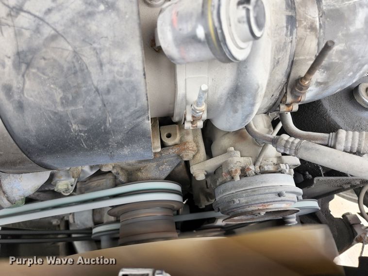 image for item JM9085 1990 Ford F600  flatbed truck