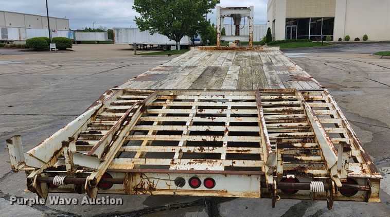 image for item JM9091 2004 Brooks Brothers  equipment trailer