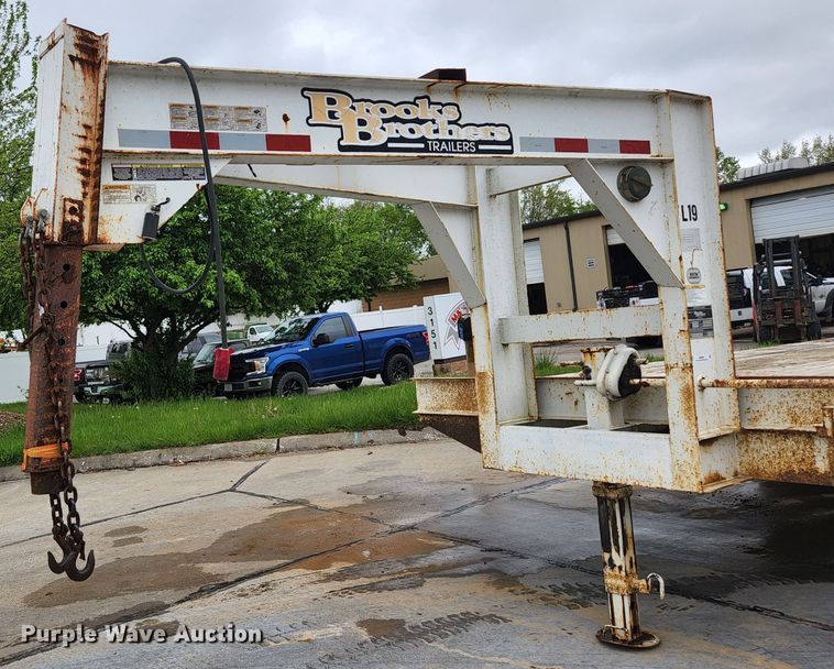 image for item JM9091 2004 Brooks Brothers  equipment trailer