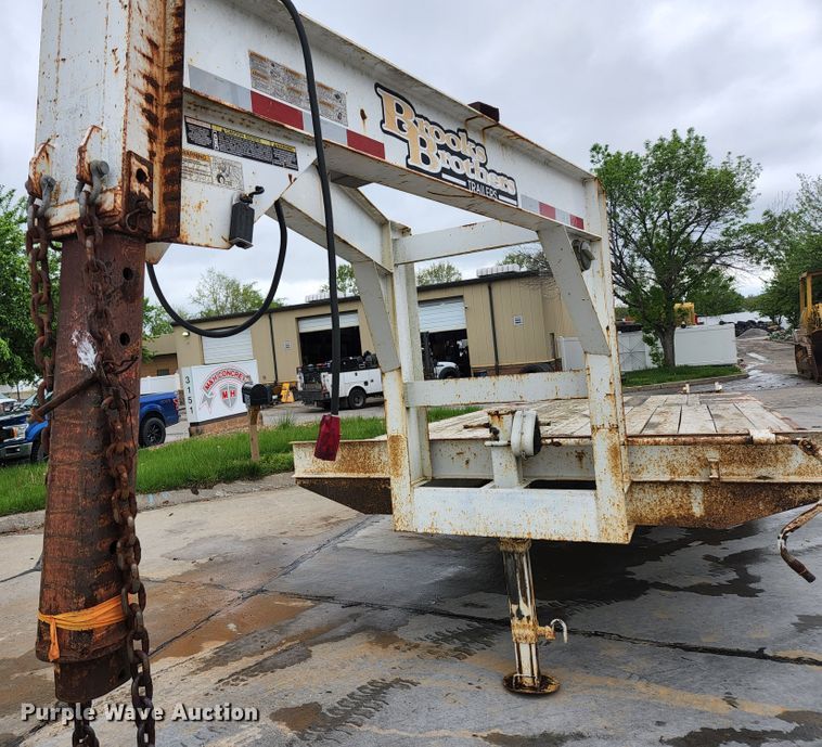 image for item JM9091 2004 Brooks Brothers  equipment trailer