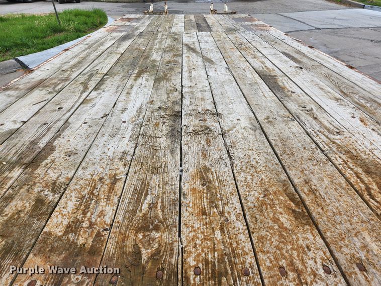 image for item JM9091 2004 Brooks Brothers  equipment trailer