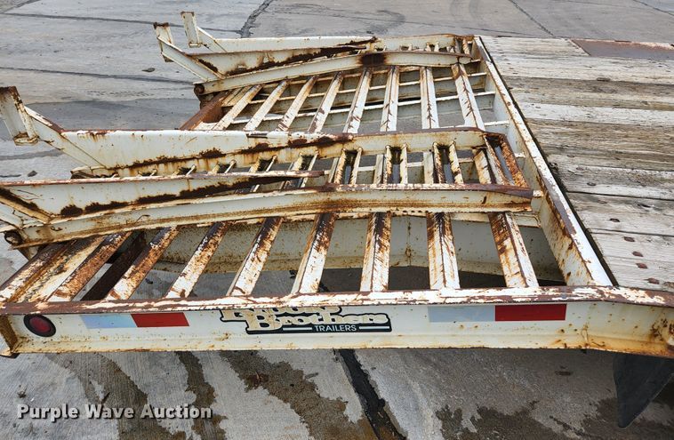 image for item JM9091 2004 Brooks Brothers  equipment trailer