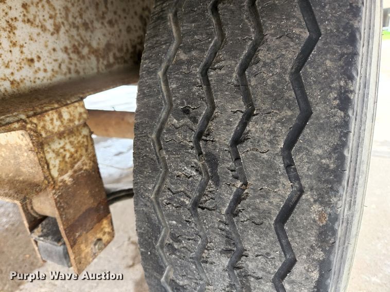 image for item JM9091 2004 Brooks Brothers  equipment trailer