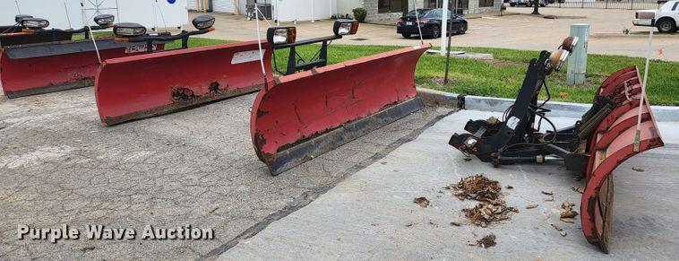 image for item JM9101 (4) snow plows