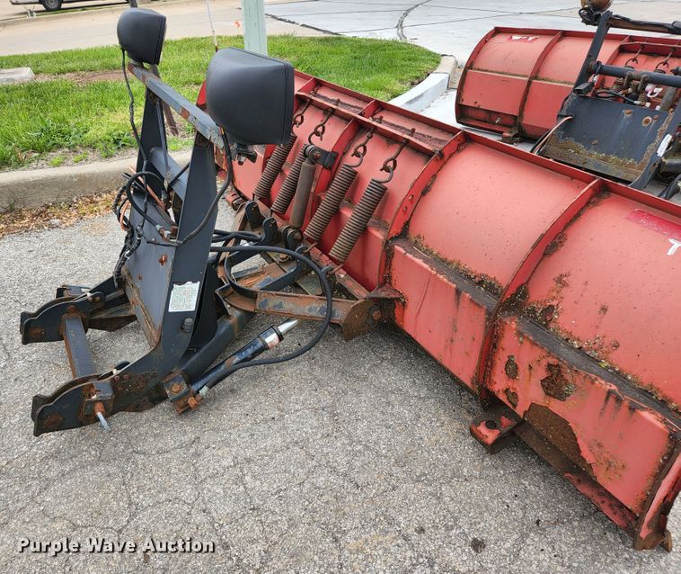 image for item JM9101 (4) snow plows