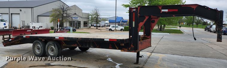 image for item JM9102 1999 Loadmaster  equipment trailer