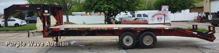 image for item JM9102 1999 Loadmaster  equipment trailer